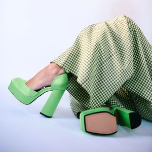 Zara Platform green heels. Size 7.5